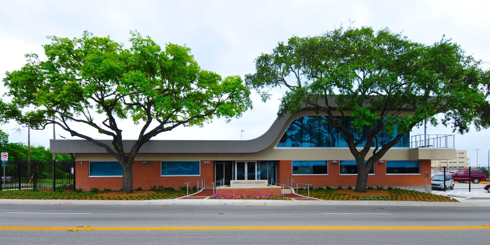Kerrville Bus Company Administration Building, Coach USA